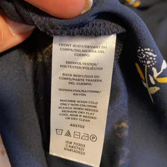 Ann Taylor loft top - Picture 3 of 3
